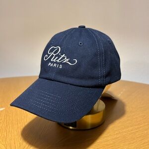 Frame x Ritz Paris cotton baseball cap in navy blue.